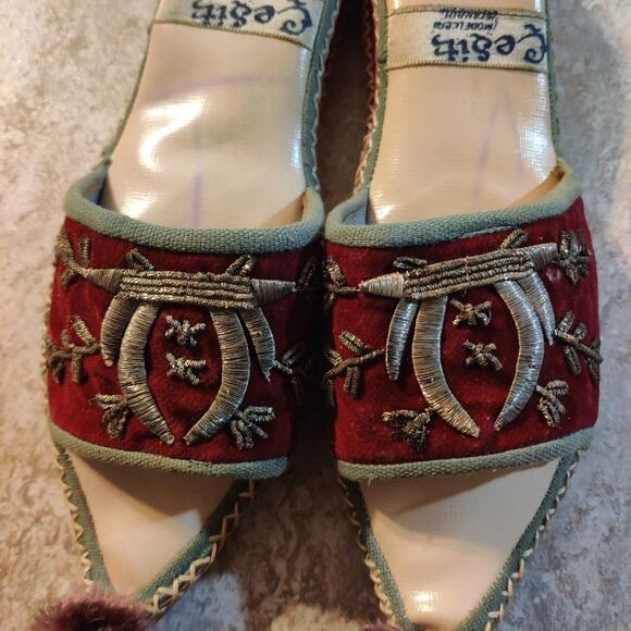 Handmade Shoes - Vintage Turkish Handmade Sandals / Slippers Women's Size 8